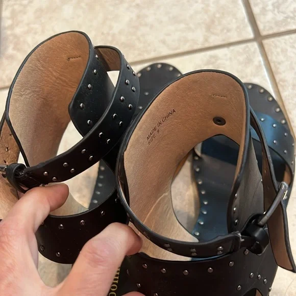 🔥🔥FIRE SALE 🔥🔥BOHME Black studded EUC Sandals - Picture 8 of 9